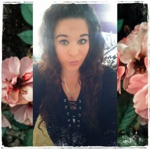 Meet your Posher, Terah